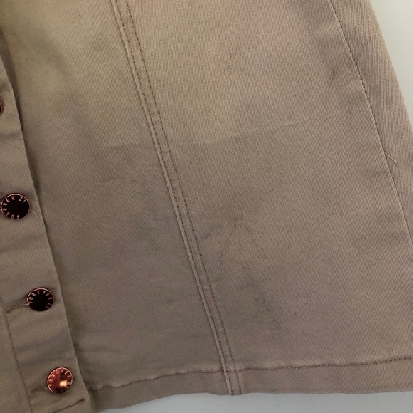 Beige/Tan button-up skirt - Picture 3 of 3